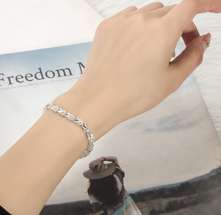 Lucky Korean Crystal Bracelet - Luvoro Genéve 