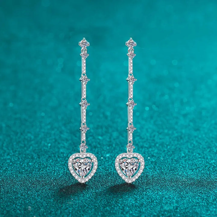 2 Carat Moissanite Heart Earrings in 925 Silver - Luvoro Genéve 